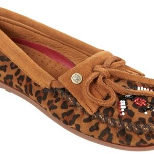 Thunderbird Animikii Limited Edition. Brown Moccasin Loafers with Beaded Detail